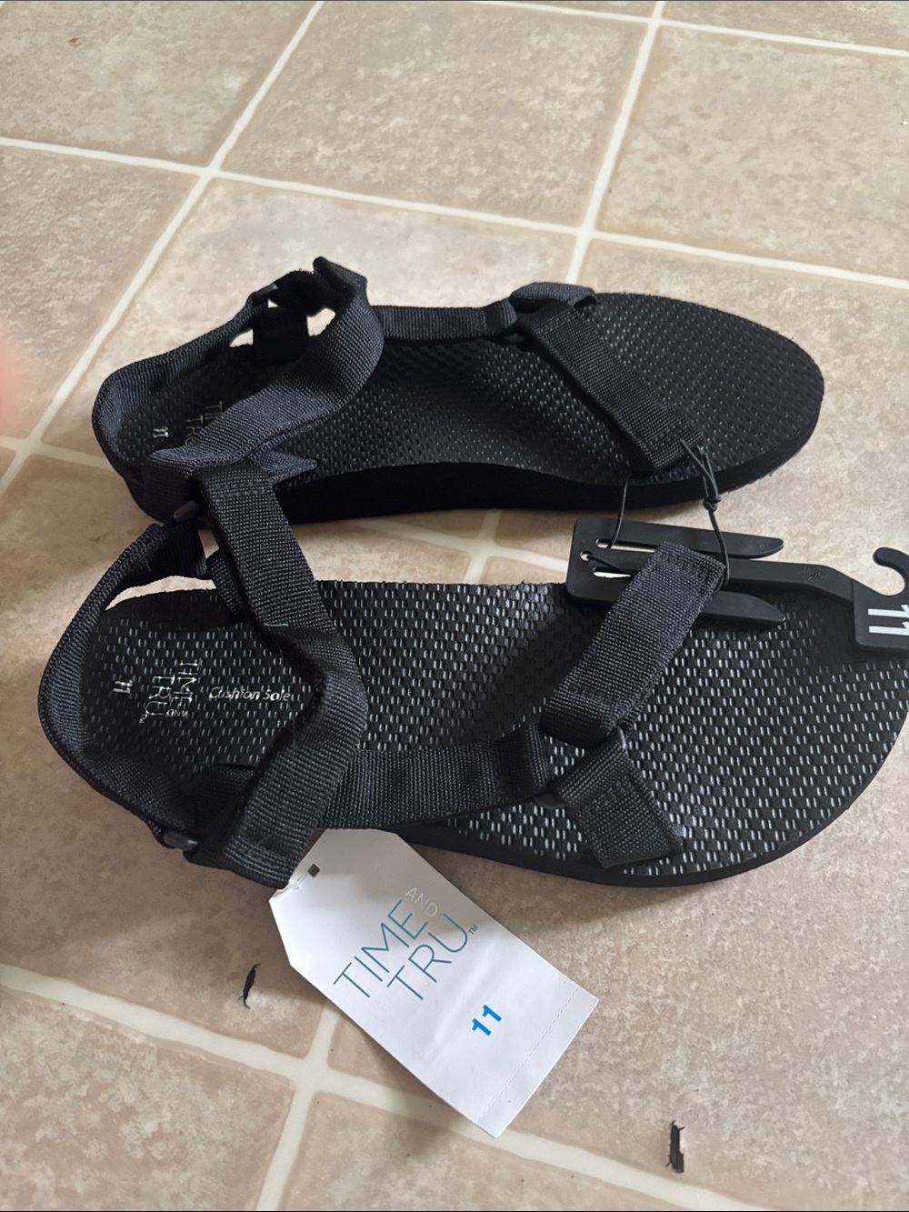 Time and Tru Black Strappy Comfort Sandals - Picture 5 of 6